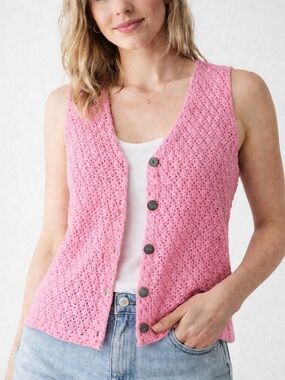 L.L.Bean Pink Crochet Knit Vest Button Front Cottagecore Boho Small